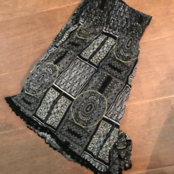 Rue21 Pants - Flowing shorts !!